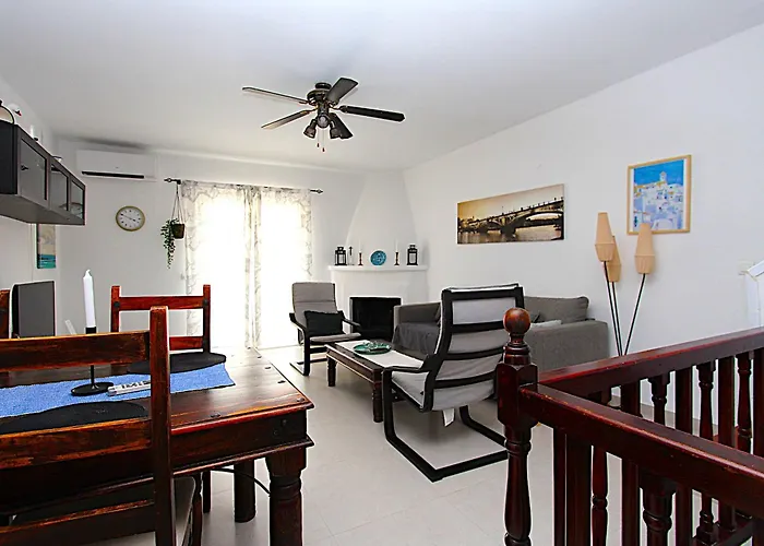 Villa Plaza Cadiz 10 *