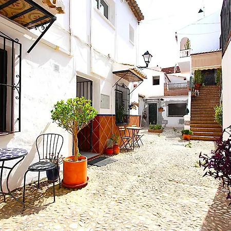 Plaza Cadiz 10 Villa Nerja