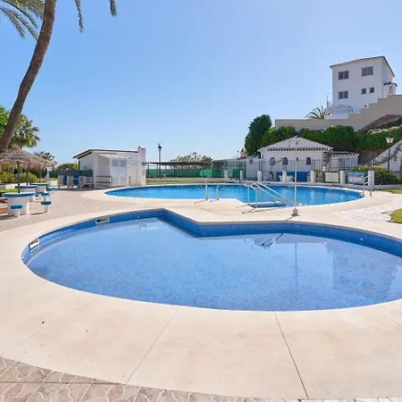 فيلة Plaza Cadiz 10 *